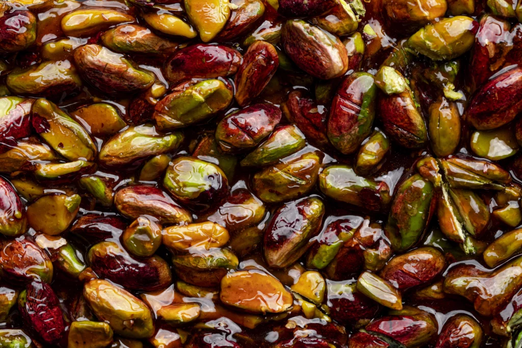 croccante di pistacchi, immagine realizzata per scopi pubblicitari in studio fotografico nella bergamasca per immagini di food