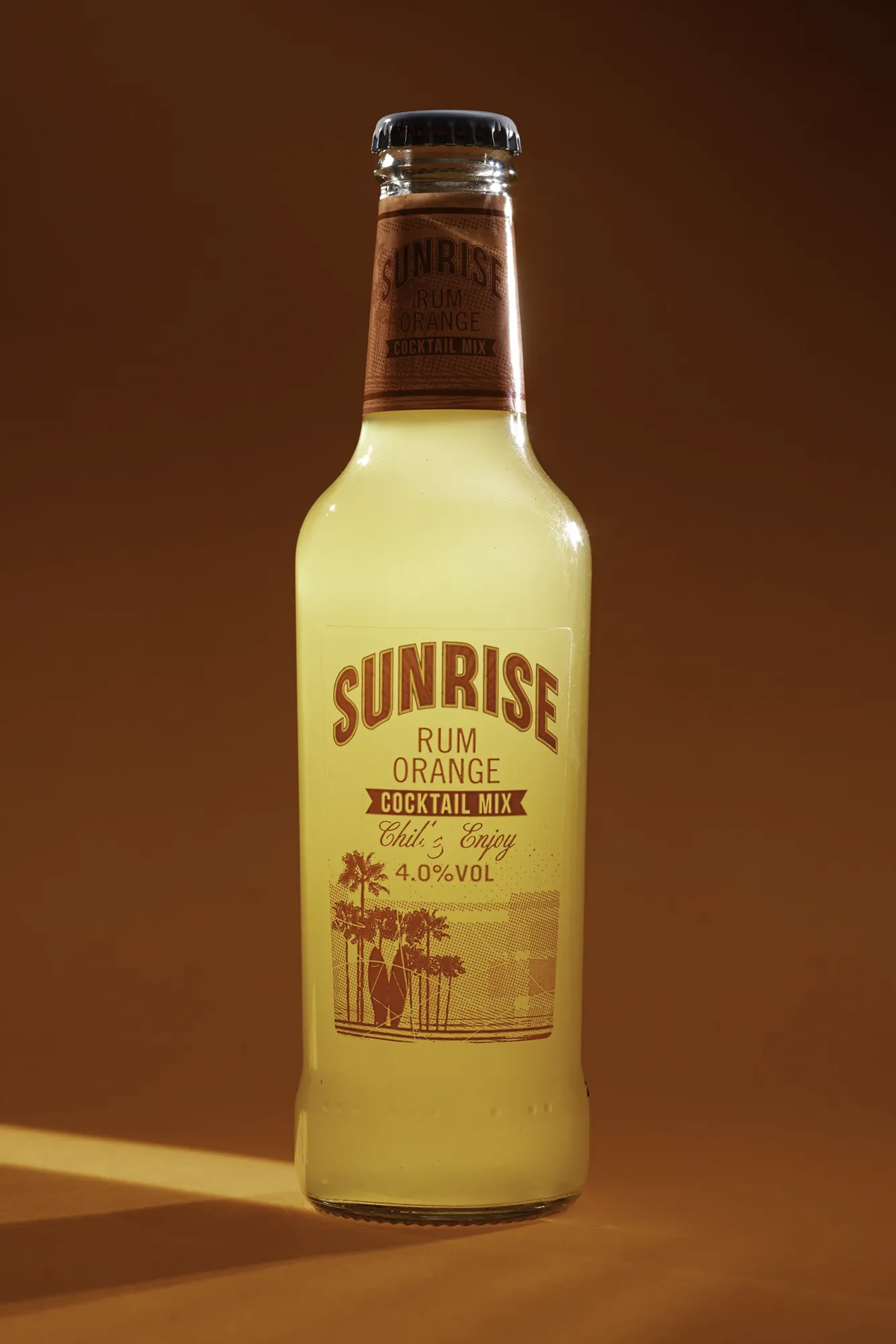 Immagine pubblicitaria cocktail mix Sunrise, scatto realizzato in studio fotografico con ispirazione presa dal videogioco Fall out